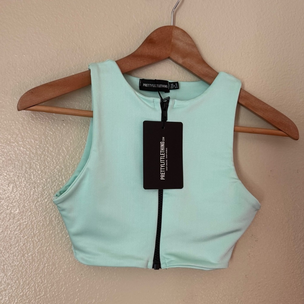 PrettyLittleThing Light Green Zip-Up Crop Top